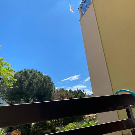 Studio Cabine,4 Personnes ,Renove,Au Calme,200 M De La Plage,Parking Prive Сет Экстерьер фото